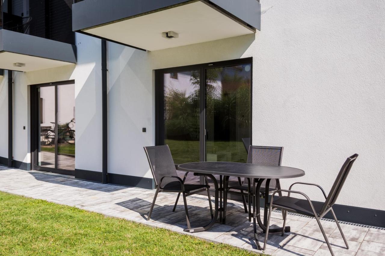 Moderne Wohnung Mit Terrasse Innsbruck Exterior foto